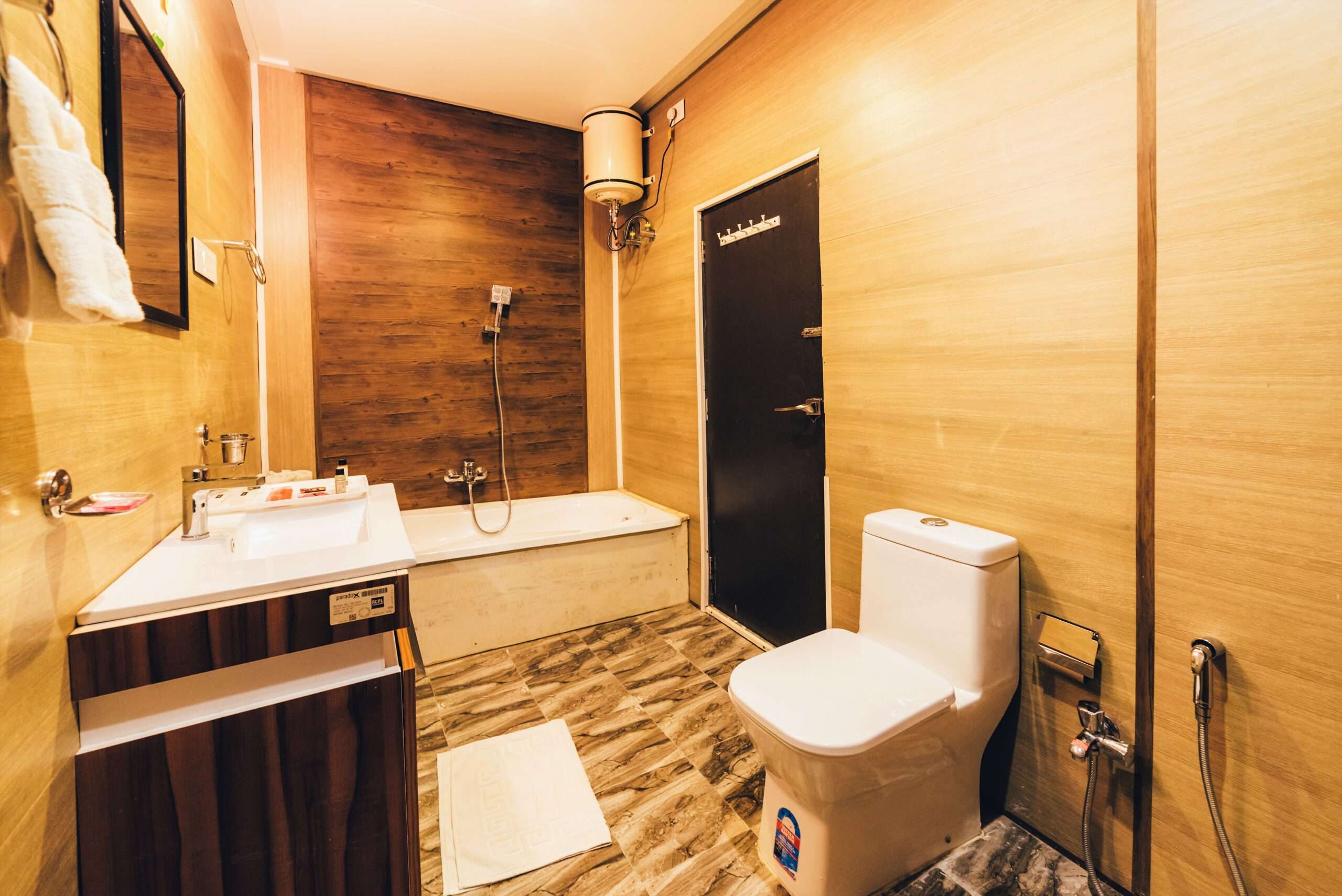 4. Bathroom with Bathtub