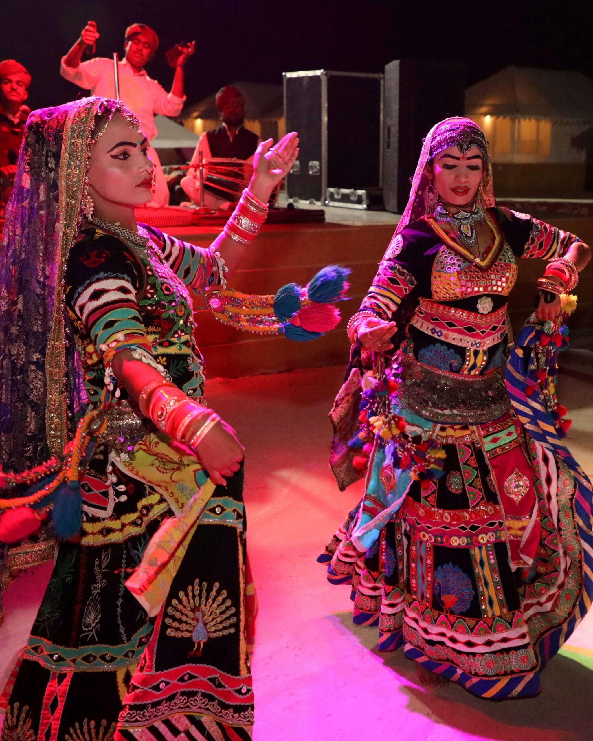 cultural program and folk show at bhavya resort jaisalmer